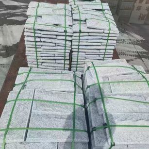 赤峰 芝麻白蘑菇石装车出货