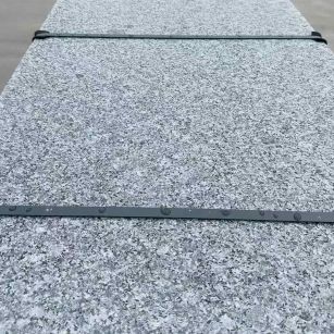 赤峰 芝麻黑火烧面毛板，条板，半成品