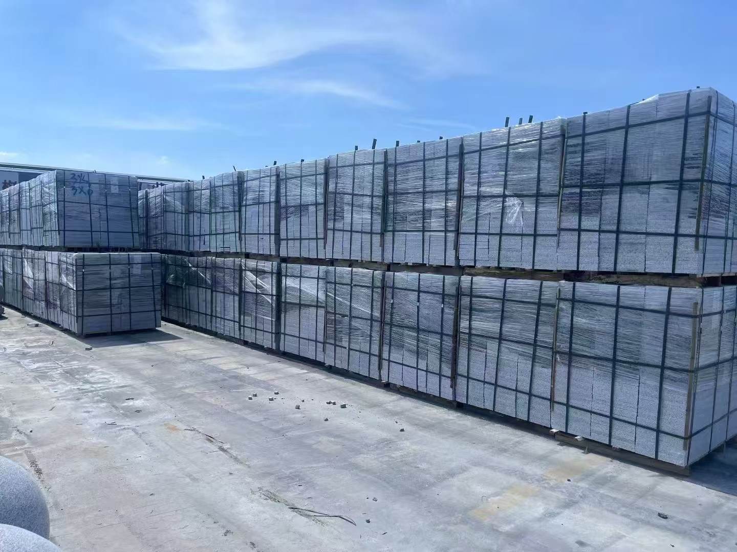 赤峰 芝麻白火烧成品300*600地铺料，大量现货，物美价廉