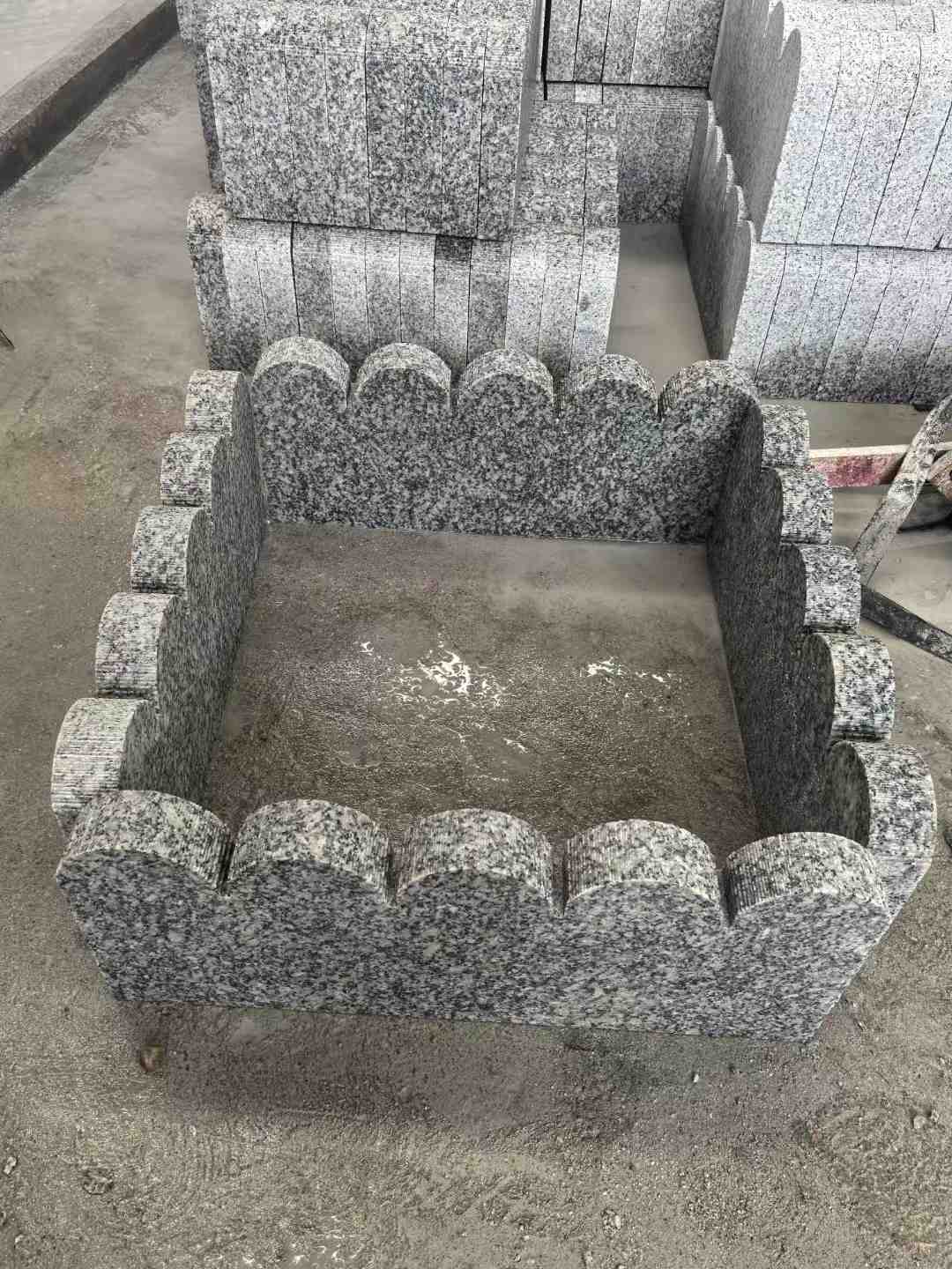 赤峰 花边石、花坛围栏石、花池界石、菜园栅栏石、镶边石、波浪状界石介绍