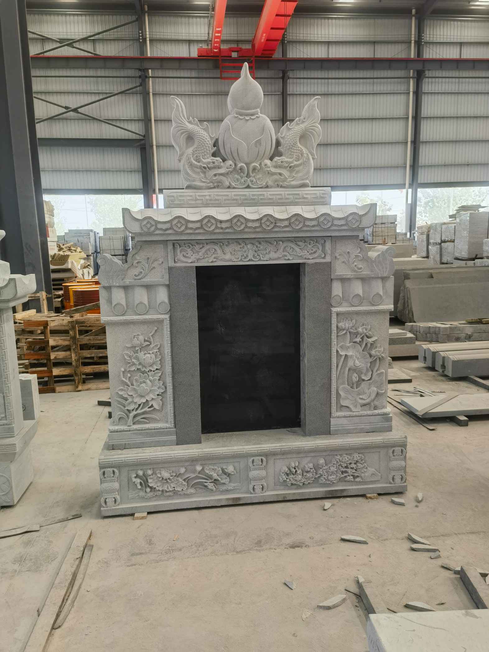 赤峰 芝麻灰高档墓碑、土墓，一套也支持定做