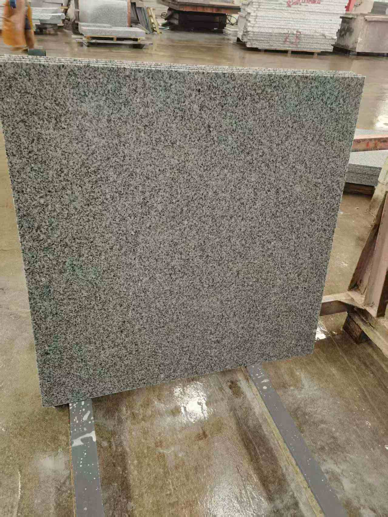 赤峰 芝麻白光面900*900，高地铁标准