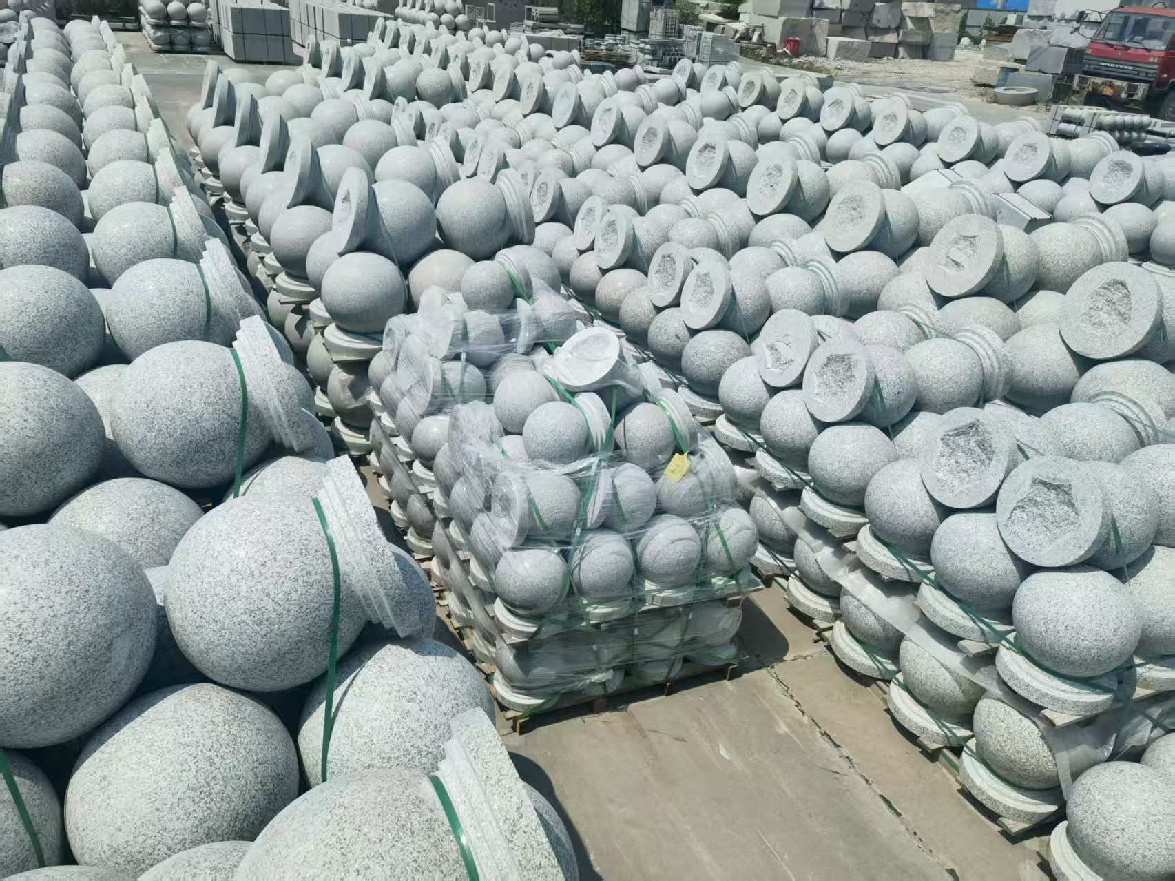 赤峰 花岗岩实心圆球，石球，挡车球，挡车石，车止石，路障石。